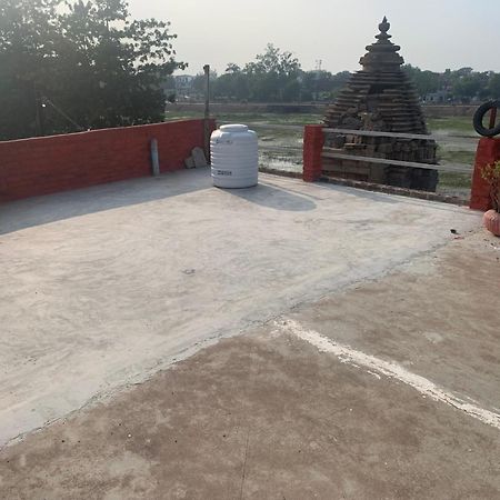 Friends In Khajuraho Apartment ภายนอก รูปภาพ